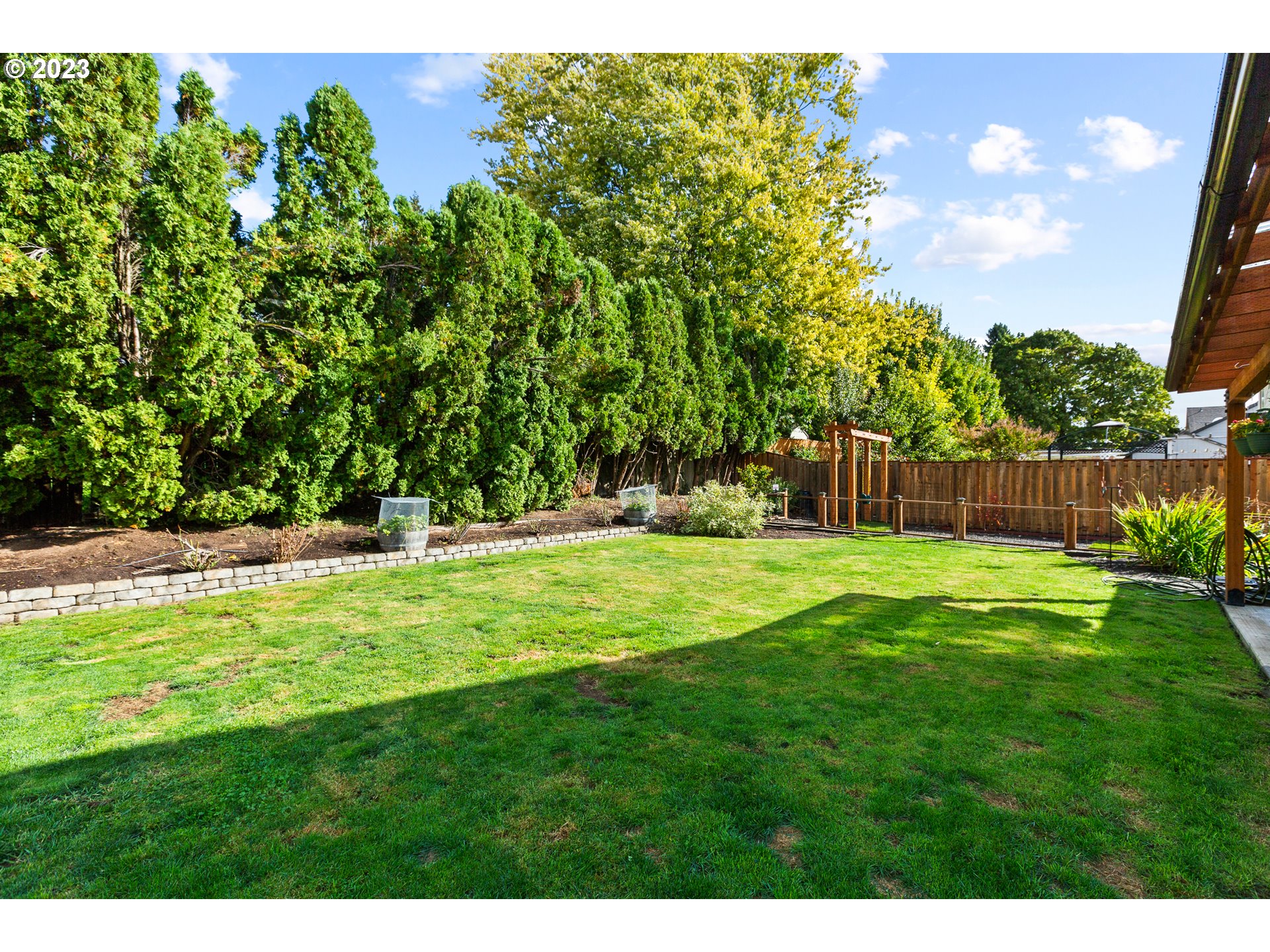 3659 Southeast 10th Street Gresham, OR 97080 - Photo 31 of 34 a view of yard with green space