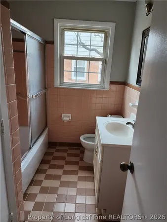 a bathroom with a tub