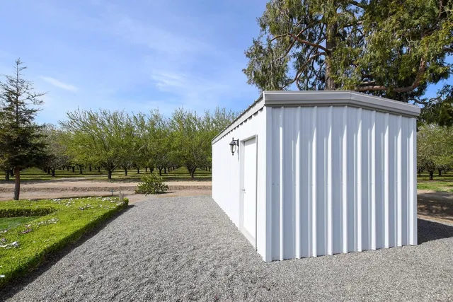 $2,500,000 | 16750 County Road 96, Woodland, CA 95695