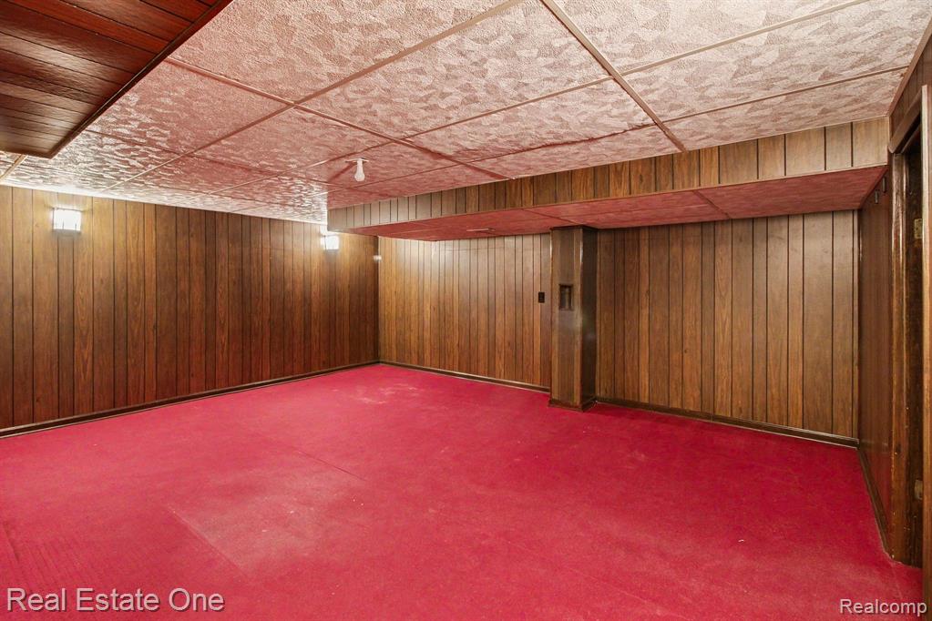 1347 East Square Lake Road Troy, MI 48085 - Photo 13 of 22