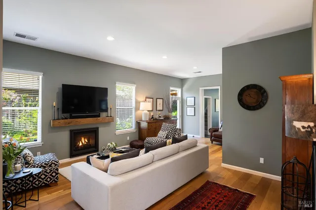 $2,250,000 | 806 Chiles Avenue, St. Helena, CA 94574