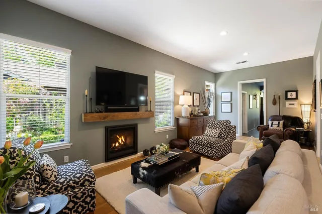 $2,250,000 | 806 Chiles Avenue, St. Helena, CA 94574