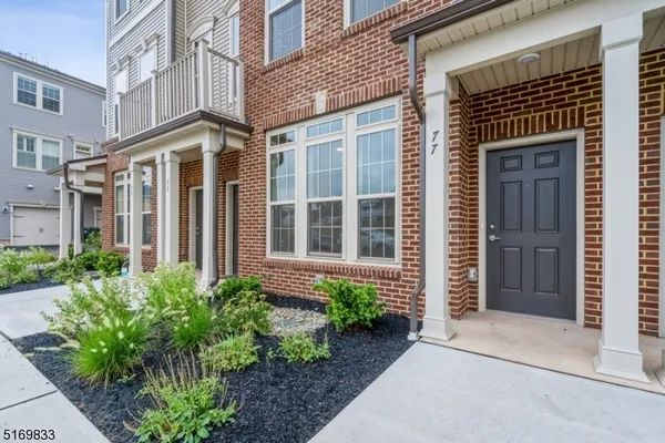 $2,950 | 77 Robeson Street, Somerville, NJ 08876