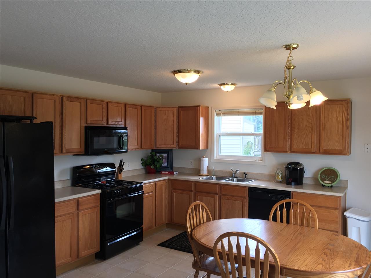 234 Riley Place Fort Wayne, IN 46825 - Photo 12 of 27 Gallery Image 12