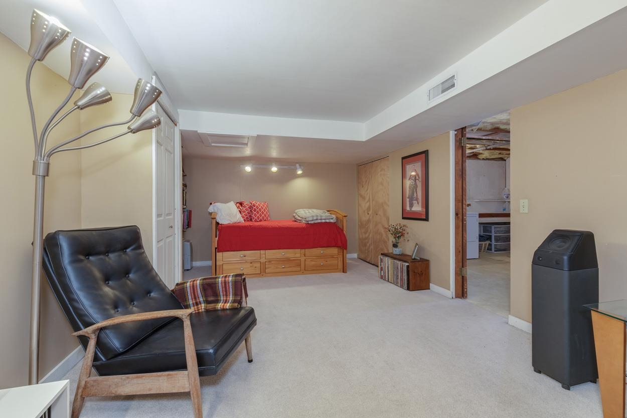 82 Penacook Road Hopkinton, NH 03229 - Photo 25 of 36