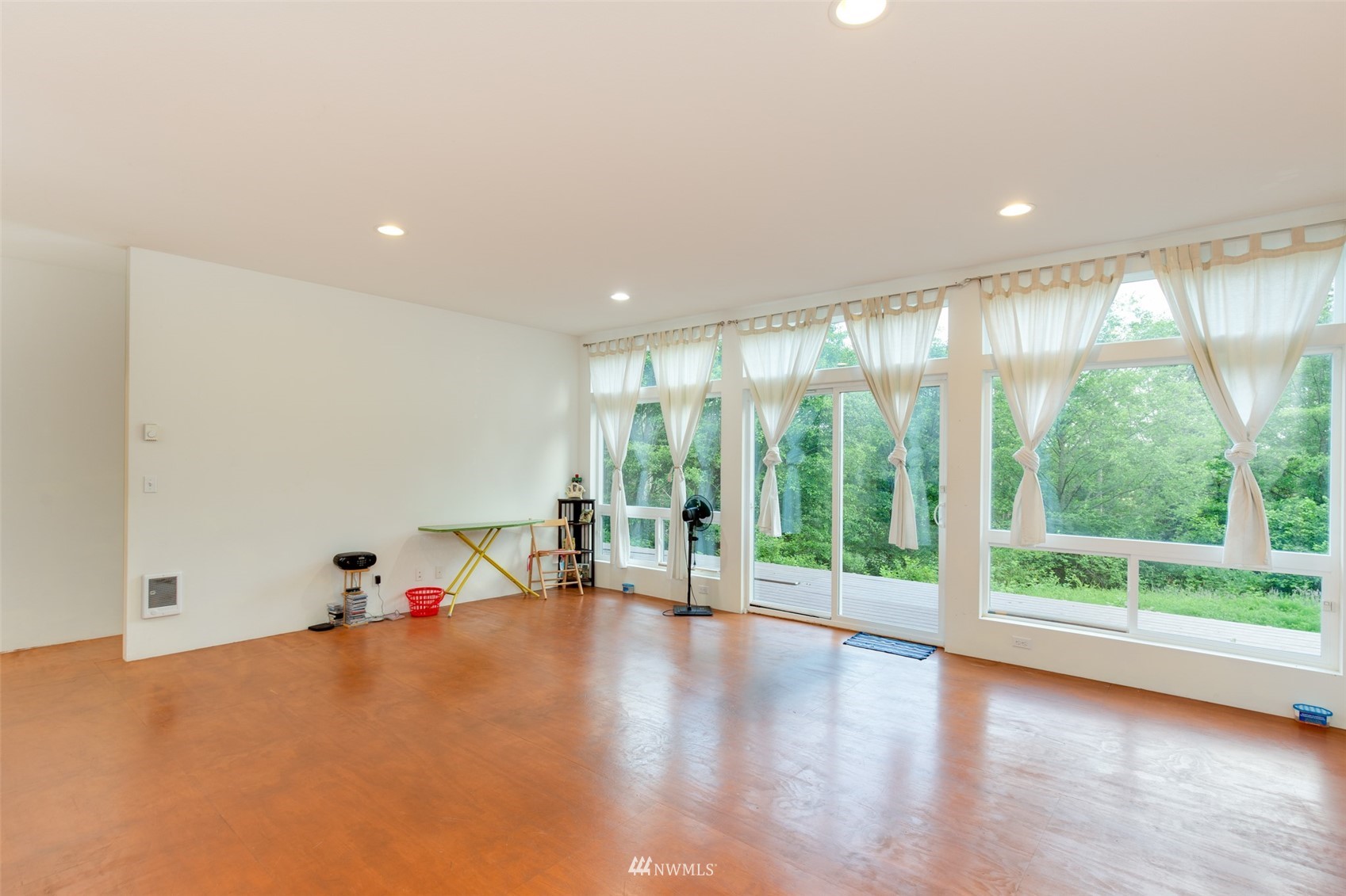 4116 Jones Road Oak Harbor, WA 98277 - Photo 12 of 37 Gallery Image 12