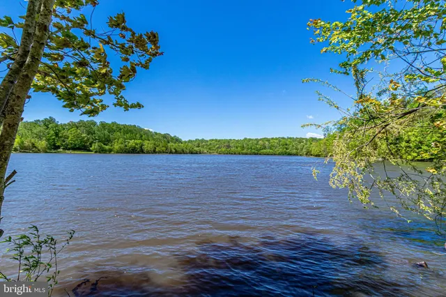 $3,300 | 8046 Galla Knoll Circle, Springfield, VA 22153