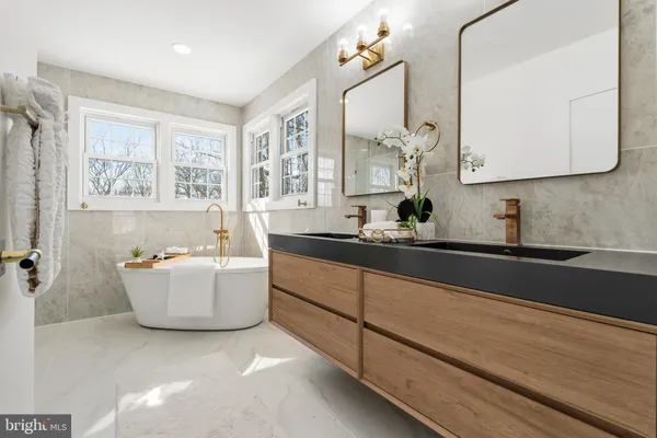 $1,199,990 | 12011 Meadowville Court, Herndon, VA 20170