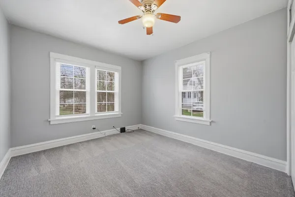 $349,900 | 305 Circle Road, Fox River Grove, IL 60021