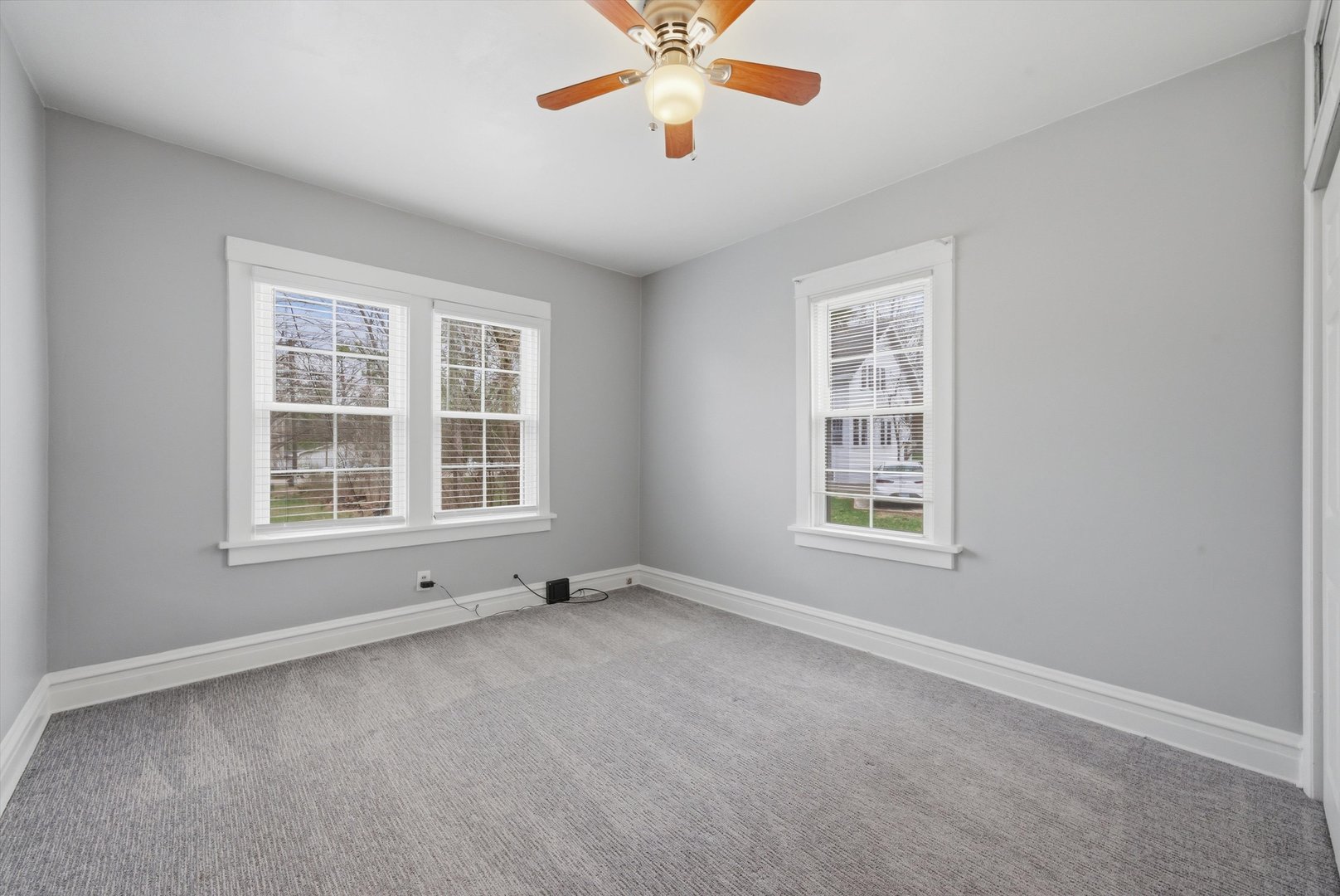 305 Circle Road Fox River Grove, IL 60021 - Photo 12 of 31