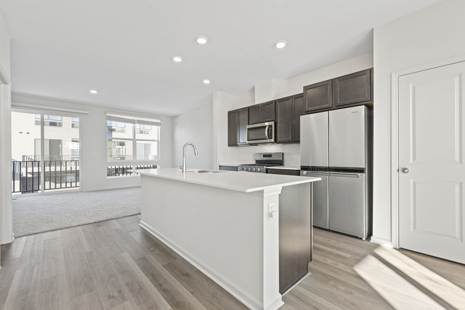 338 Summit Circle Lombard, IL 60148 - Photo 8 of 24