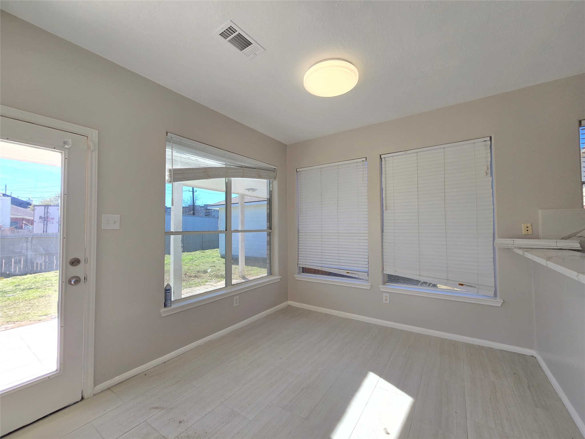 18819 Harbor Key Circle Houston, TX 77084 - Photo 13 of 33 an empty room with windows