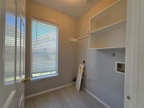 $2,950 | 18819 Harbor Key Circle, Houston, TX 77084