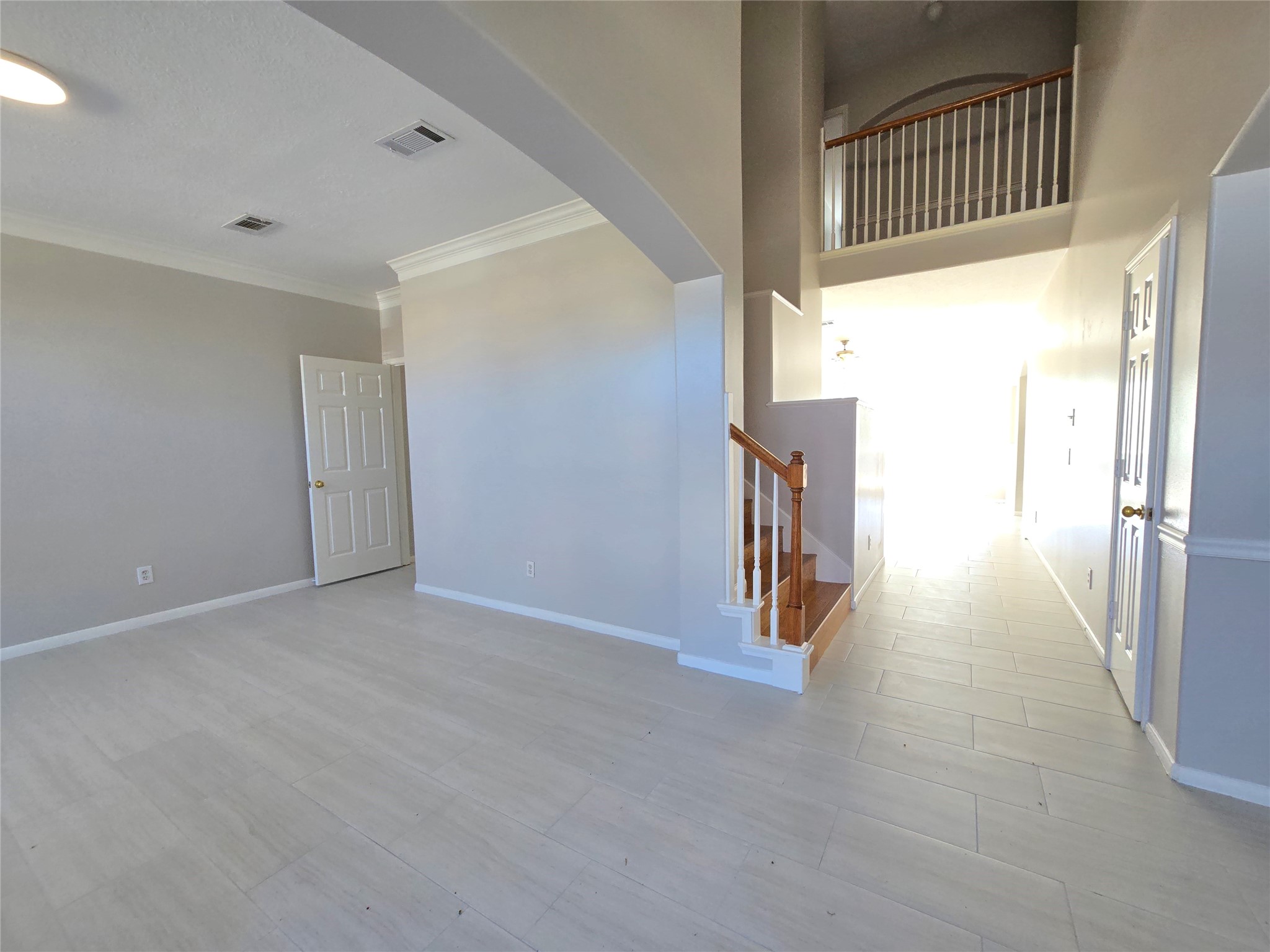 18819 Harbor Key Circle Houston, TX 77084 - Photo 29 of 33 a view of a hallway with staircase