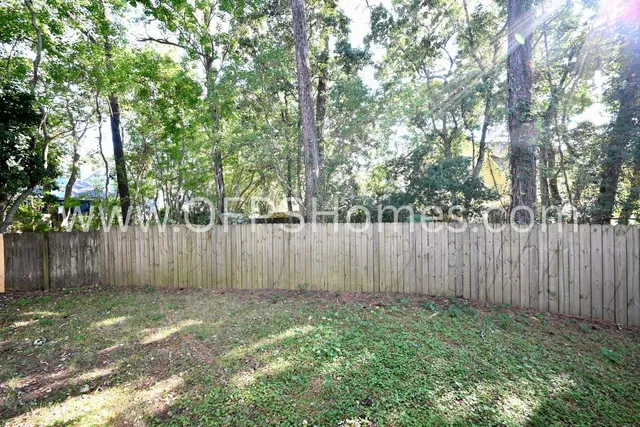 $2,100 | 391 Brookwood Boulevard, Mary Esther, FL 32569