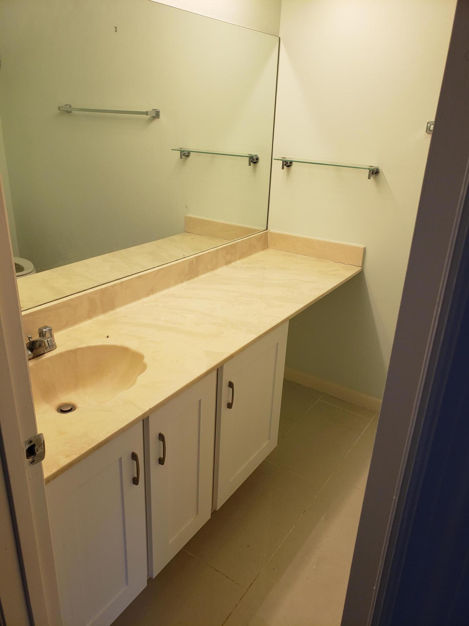 7494 Courtyard Run East Boca Raton, FL 33433 - Photo 9 of 11 Master Bathroom