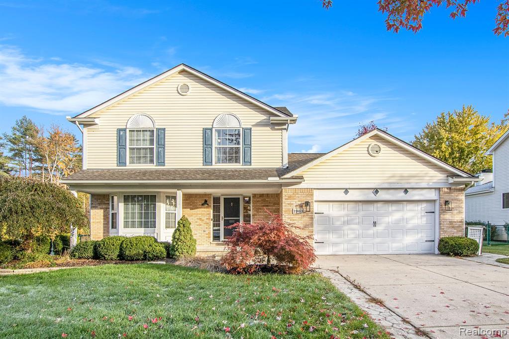 1960 Grace Avenue Rochester Hills, MI 48309 - Photo 1 of 35