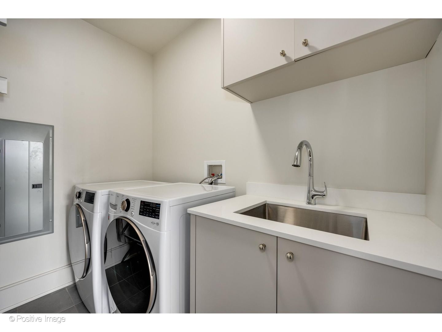 21 North May Street, Unit 1103 Chicago, IL 60607 - Photo 34 of 44