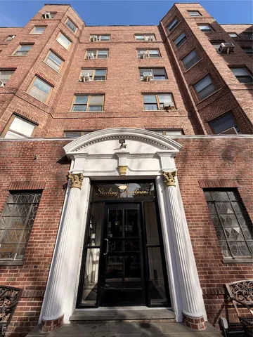 $199,000 | 61-41 Saunders Street, Unit B27 | Rego Park