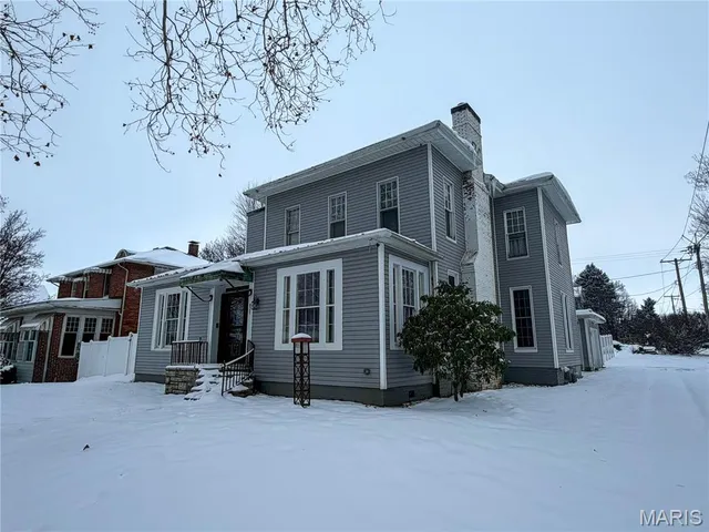 $274,999 | 821 North State Street, Litchfield, IL 62056