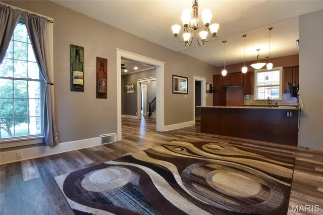 $274,999 | 821 North State Street, Litchfield, IL 62056