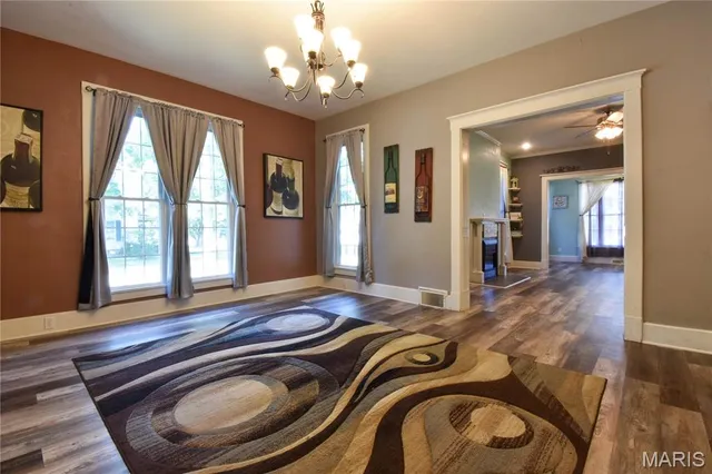 $274,999 | 821 North State Street, Litchfield, IL 62056