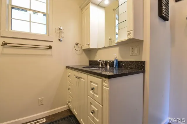 $274,999 | 821 North State Street, Litchfield, IL 62056