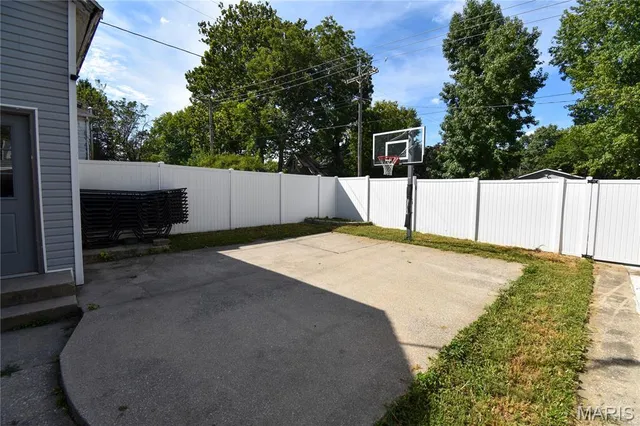 $274,999 | 821 North State Street, Litchfield, IL 62056