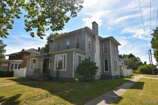 $274,999 | 821 North State Street, Litchfield, IL 62056
