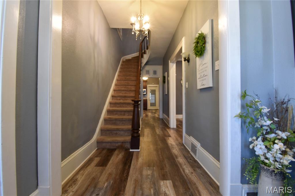 821 North State Street Litchfield, IL 62056 - Photo 6 of 48