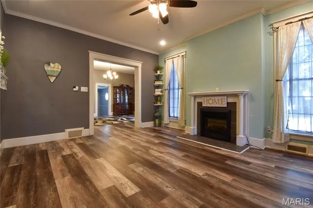 $274,999 | 821 North State Street, Litchfield, IL 62056