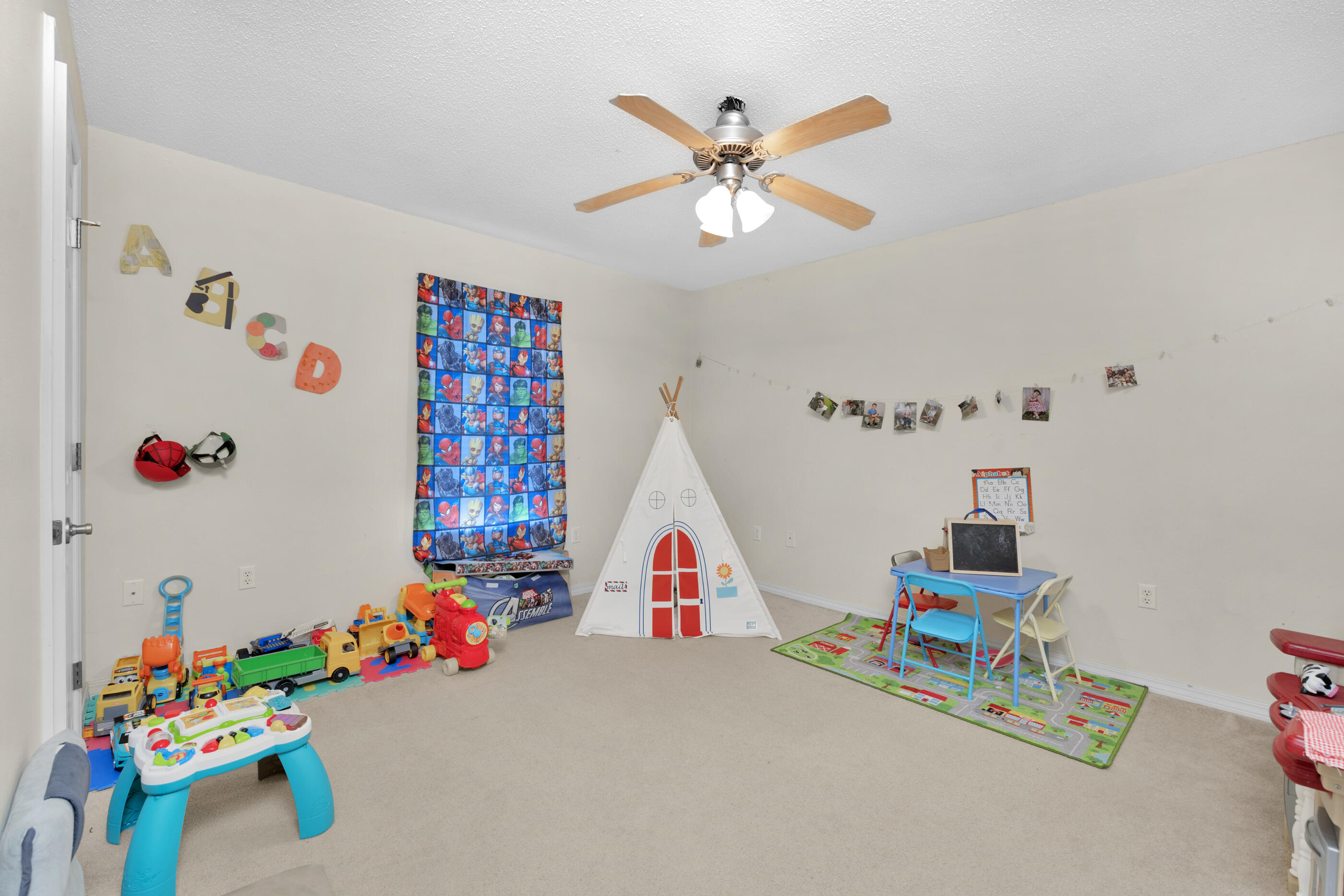 6215 Shire Lane Crestview, FL 32536 - Photo 22 of 36 a play room with toys
