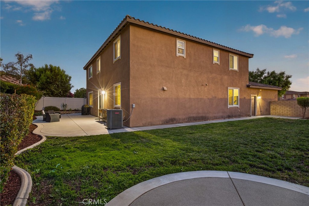 16796 Golden Bluff Loop Riverside, CA 92503 - Photo 44 of 47 Gallery Image 44