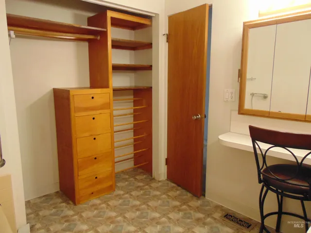 $320,000 | 332 Sears Drive, Ontario, OR 97914