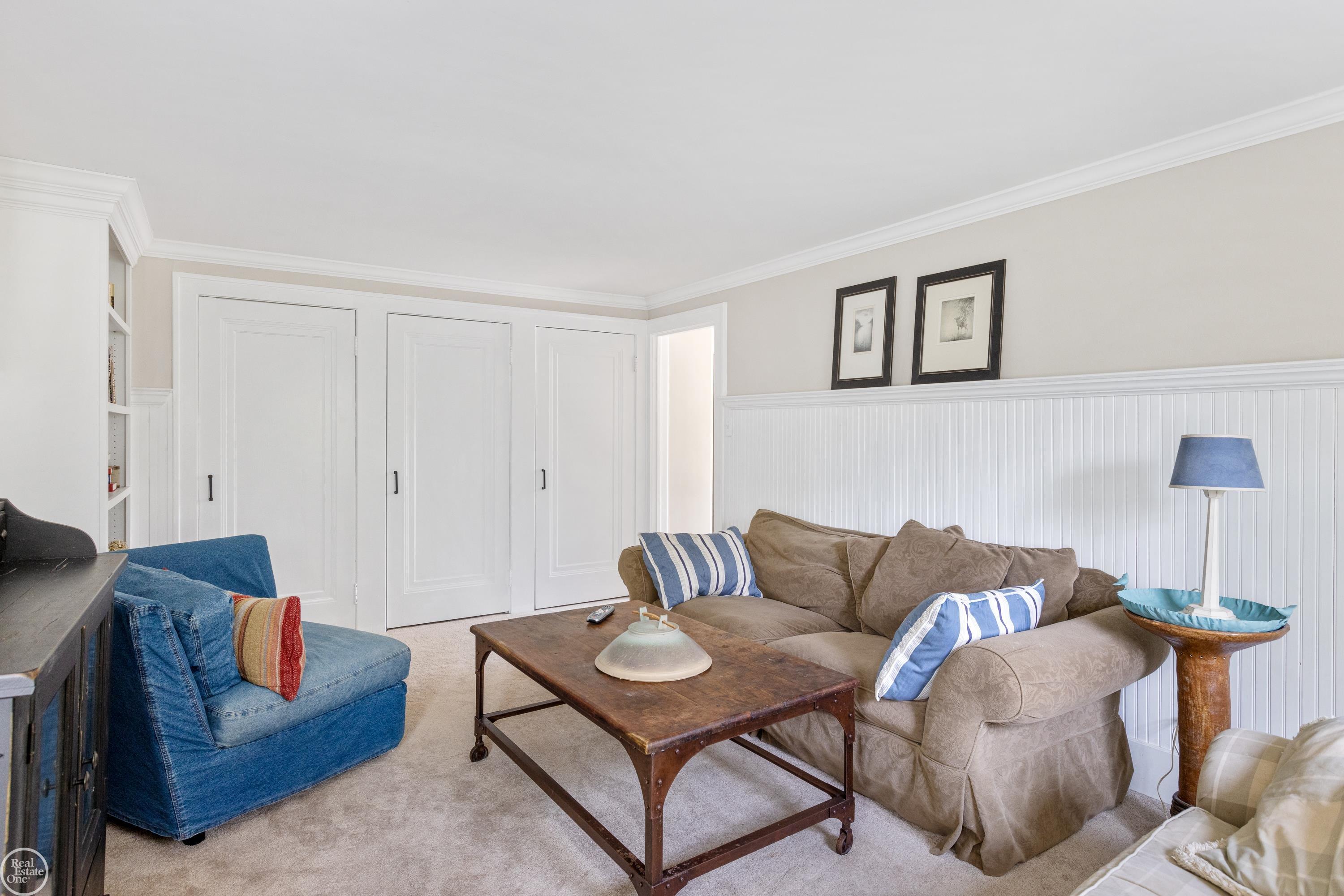 492 Rivard Boulevard Grosse Pointe, MI 48230 - Photo 39 of 81 50110851-38.JPG