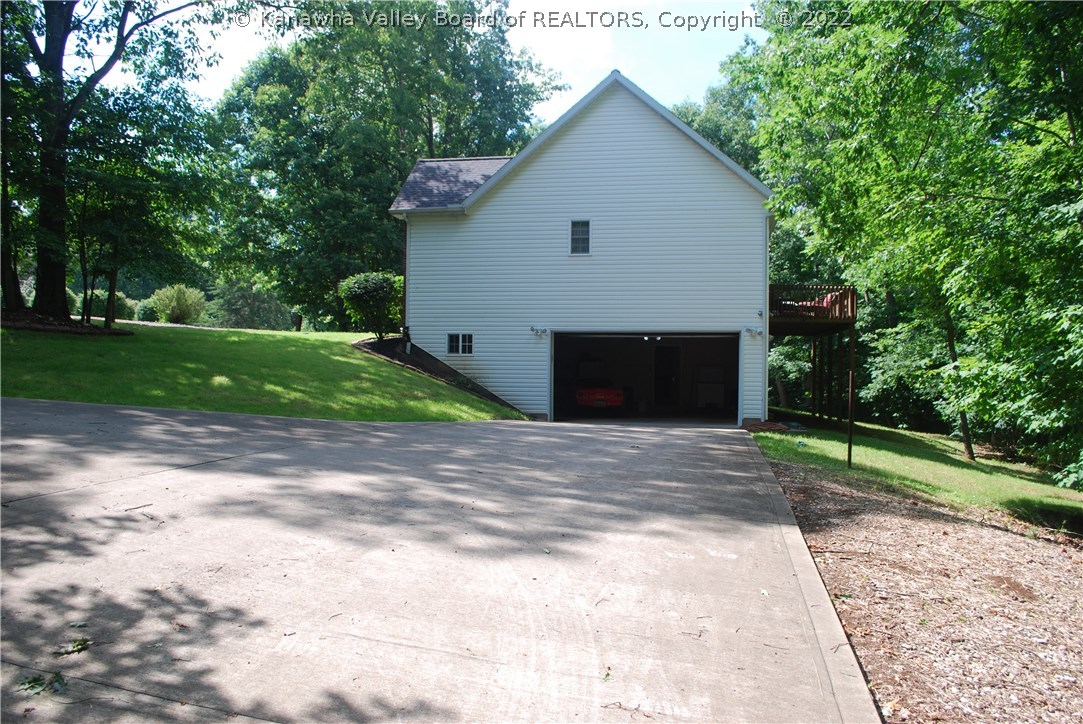 520 Poplar Heights Road Point Pleasant, WV 25550 - Photo 26 of 29 Right side of house.