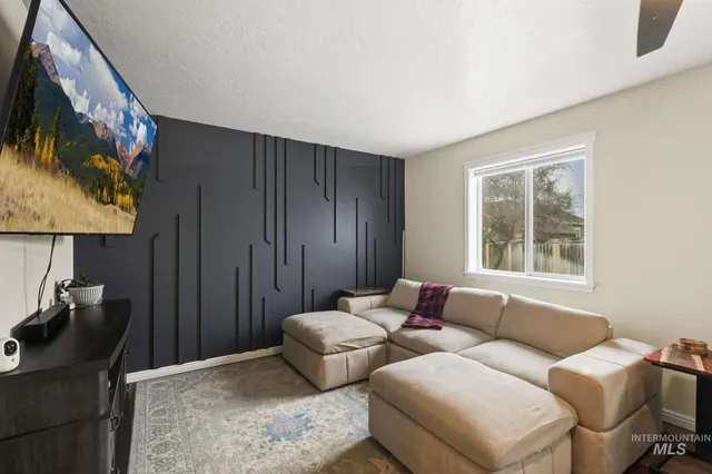 $399,900 | 1510 East 15th North, Mountain Home, ID 83647