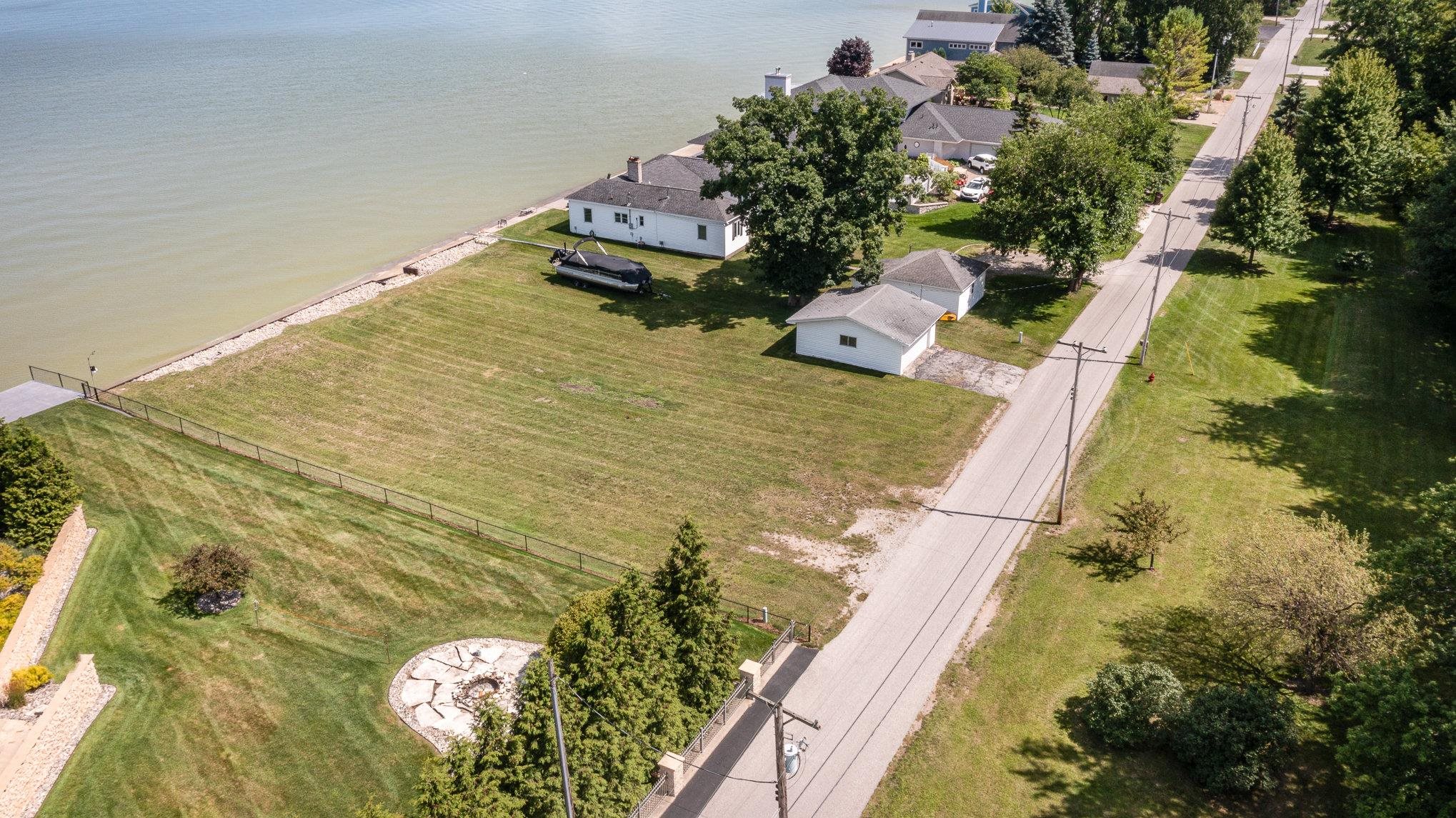 643 South Linwood Beach Road Linwood, MI 48634 - Photo 3 of 15