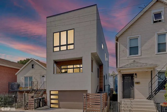 $979,500 | 1920 South Shelby Court, Chicago, IL 60608