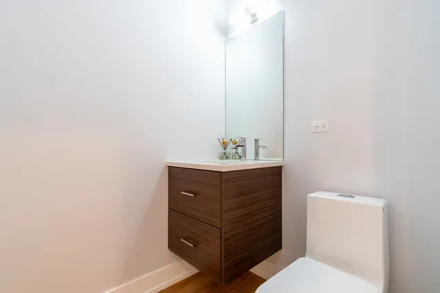 $979,500 | 1920 South Shelby Court, Chicago, IL 60608