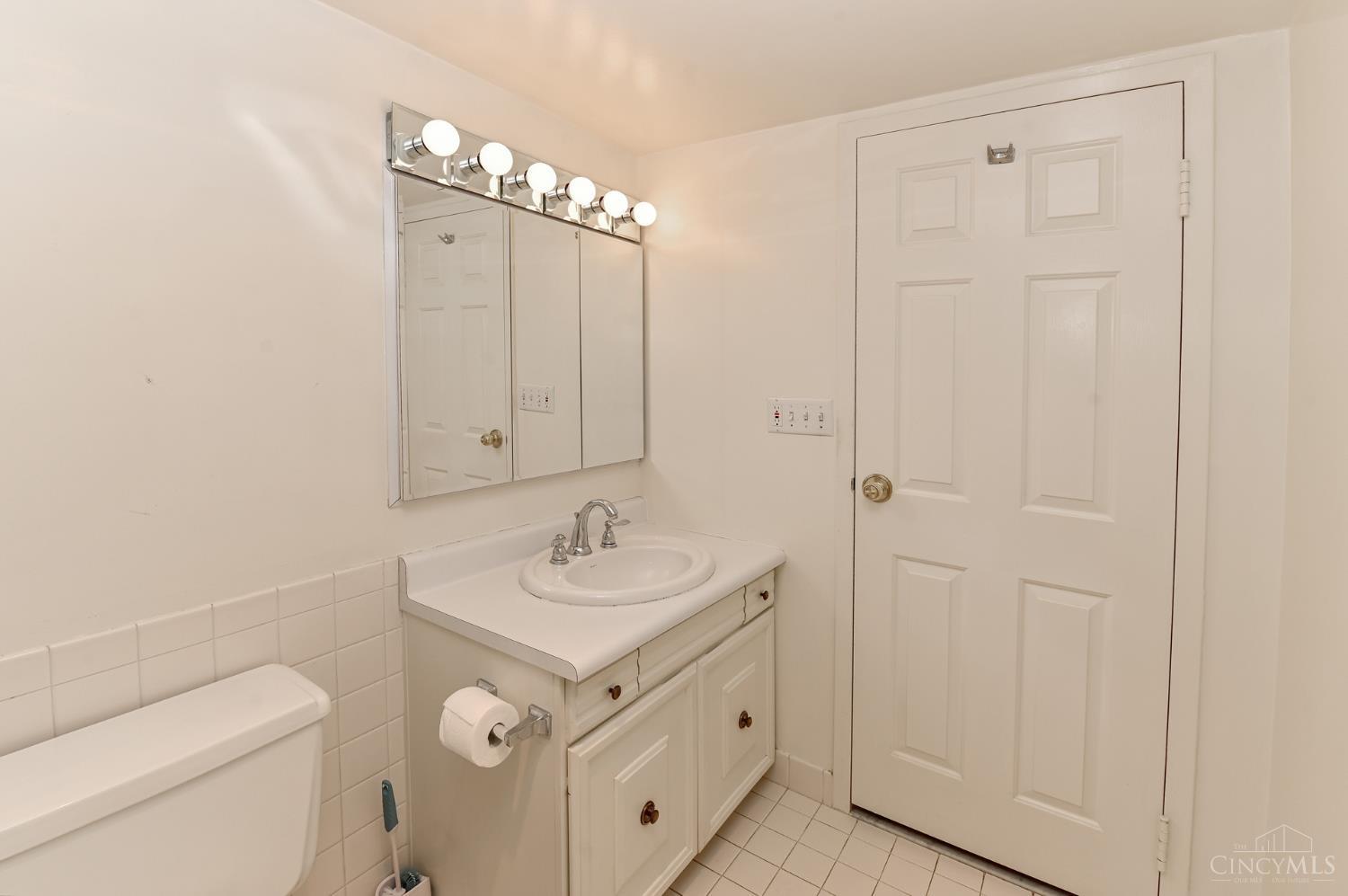 2444 Madison Road, Unit 1509 Cincinnati, OH 45208 - Photo 29 of 40