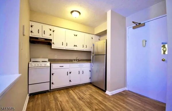 $1,850 | 37 Hill Street, Unit C3, Morristown, NJ 07960