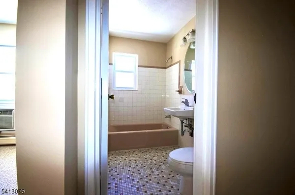 $1,850 | 37 Hill Street, Unit C3, Morristown, NJ 07960