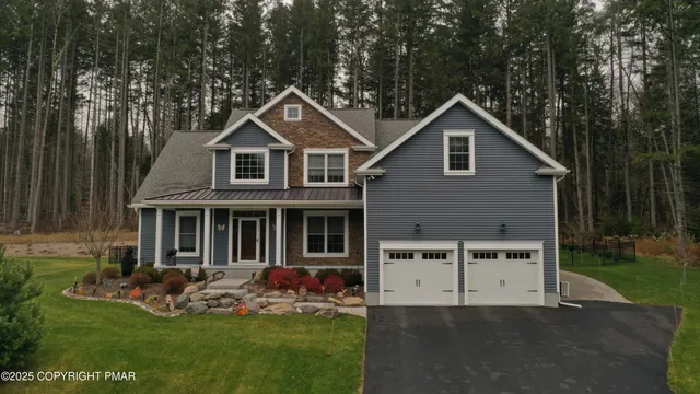 $745,000 | 142 Lexington Lane, Blakeslee, PA 18610