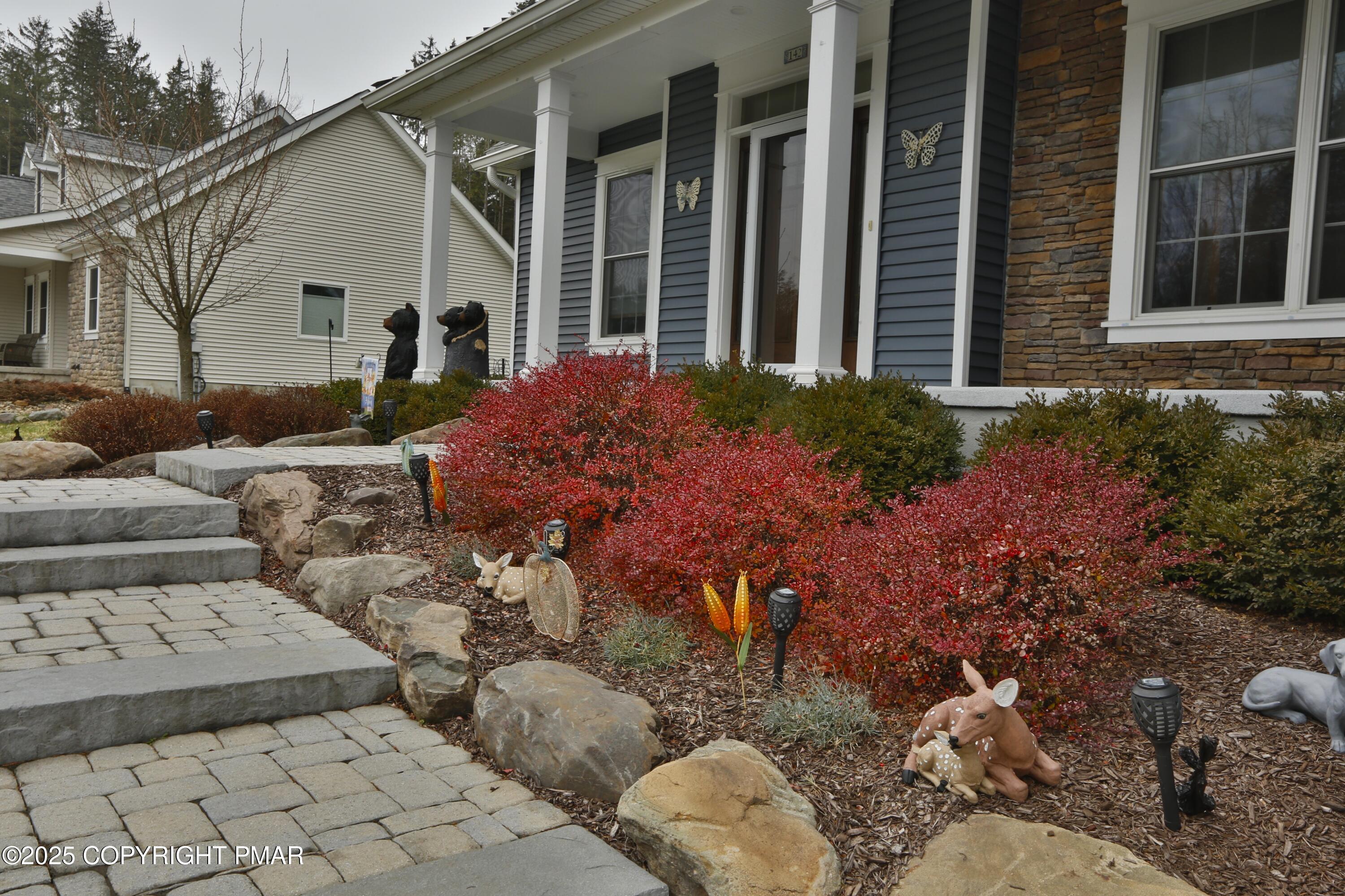 142 Lexington Lane Blakeslee, PA 18610 - Photo 17 of 69 Landscaping
