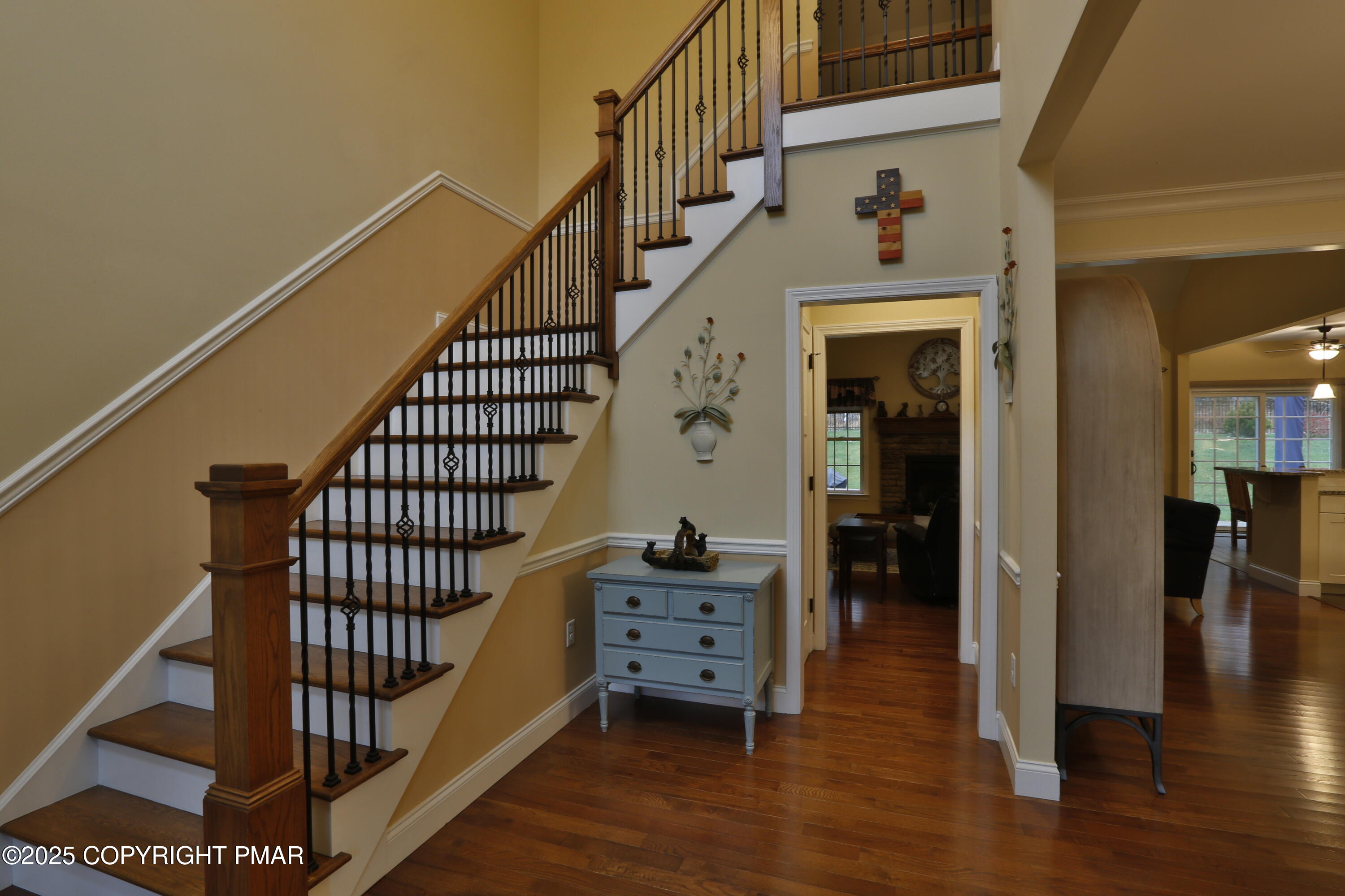 142 Lexington Lane Blakeslee, PA 18610 - Photo 18 of 69 Foyer