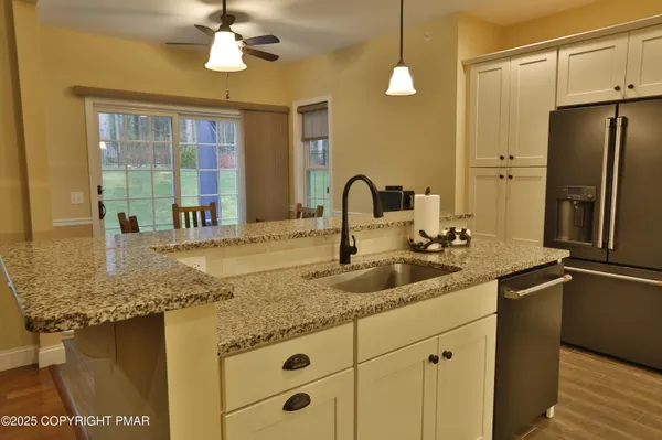 $710,000 | 142 Lexington Lane, Blakeslee, PA 18610