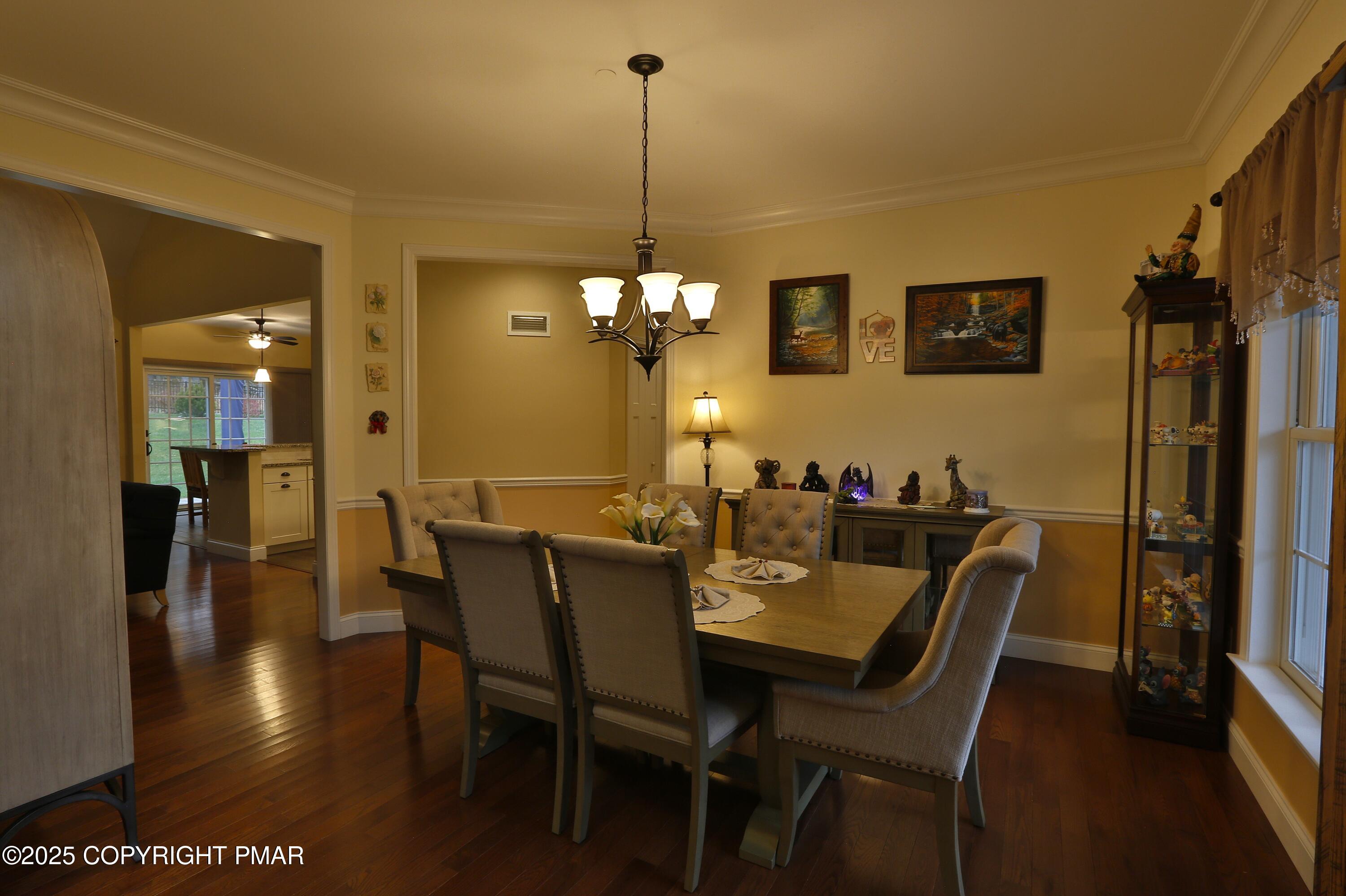 142 Lexington Lane Blakeslee, PA 18610 - Photo 33 of 69 Dining Room