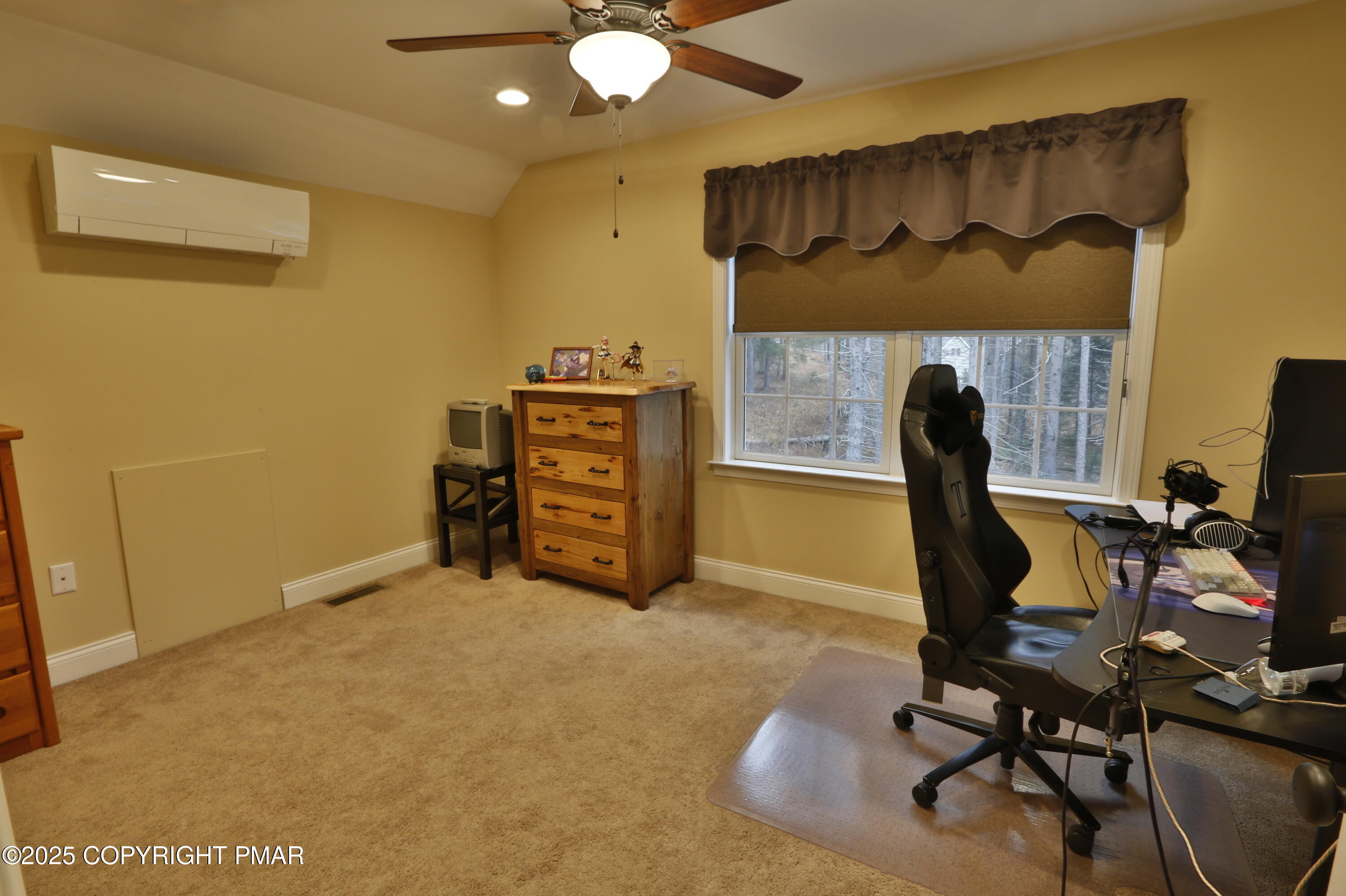 142 Lexington Lane Blakeslee, PA 18610 - Photo 45 of 69 Bedrm 3 (office)