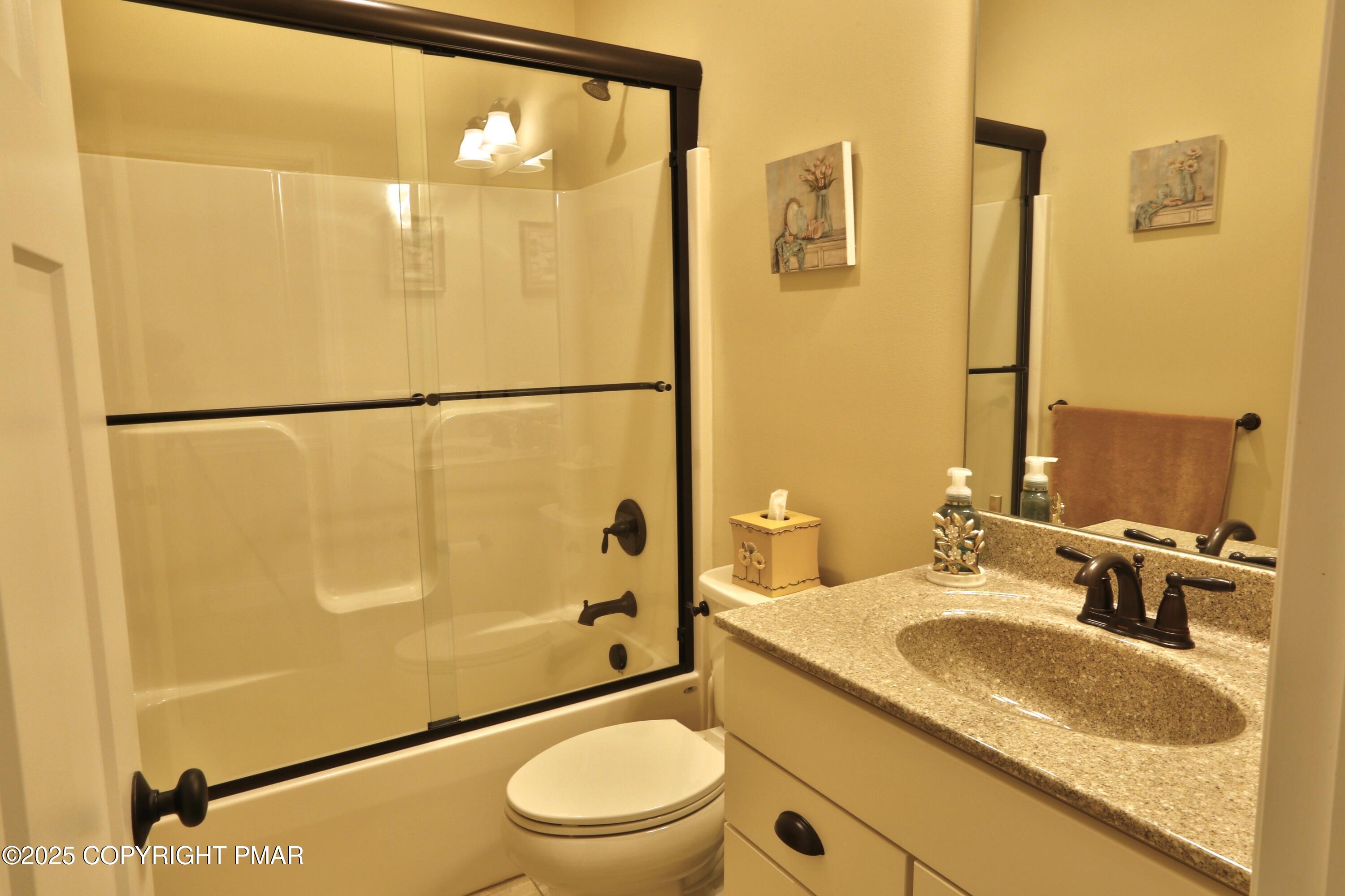 142 Lexington Lane Blakeslee, PA 18610 - Photo 54 of 69 Bathroom 3